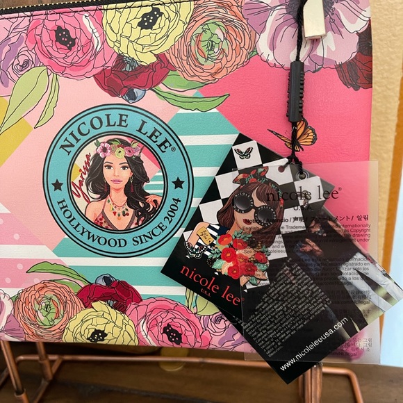 NWT Nicole Lee Makeup bag, wristlet wallet, purse, cosmetics multicolored bag - Picture 11 of 12